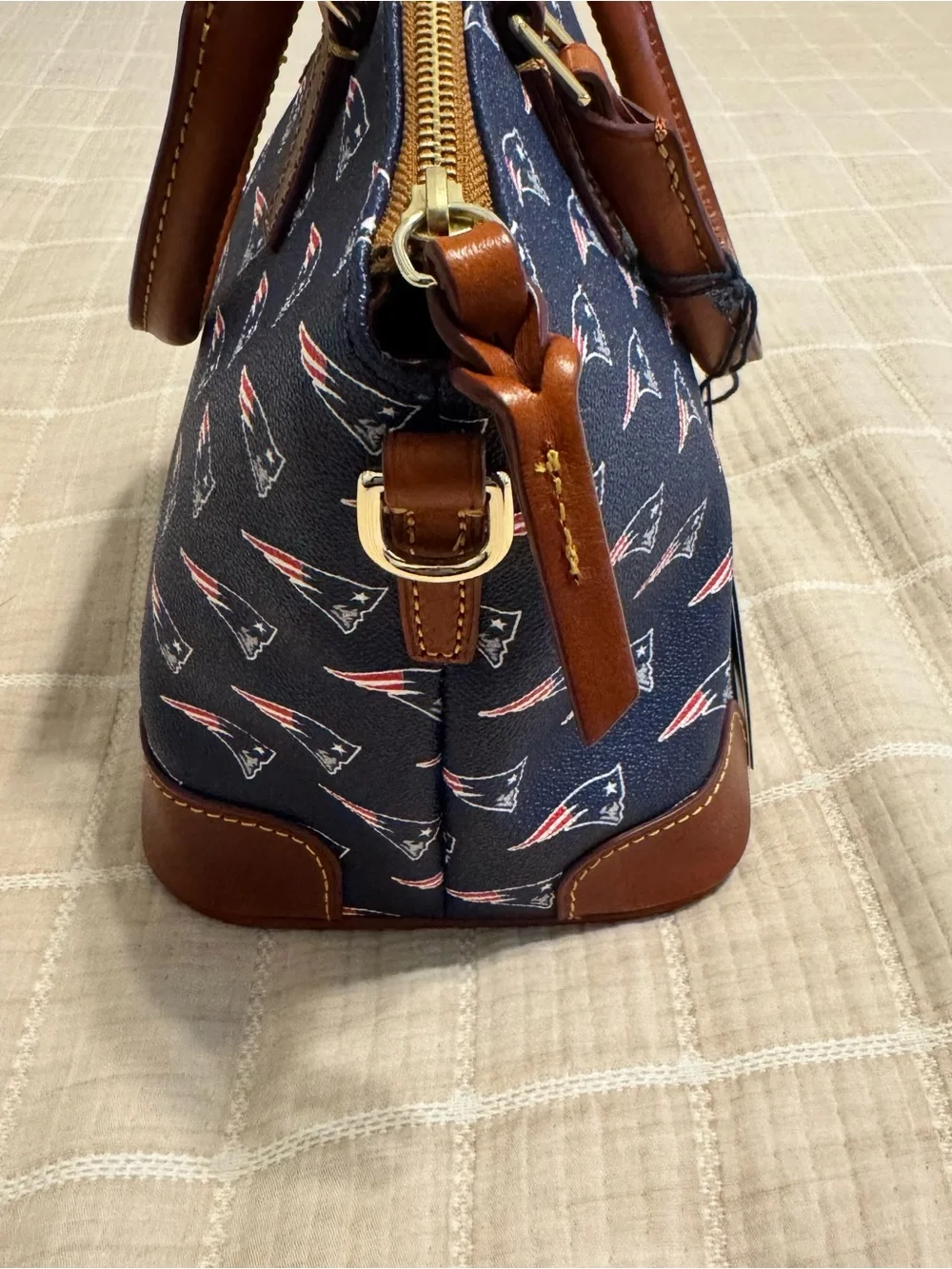 Dooney & Bourke nwt official